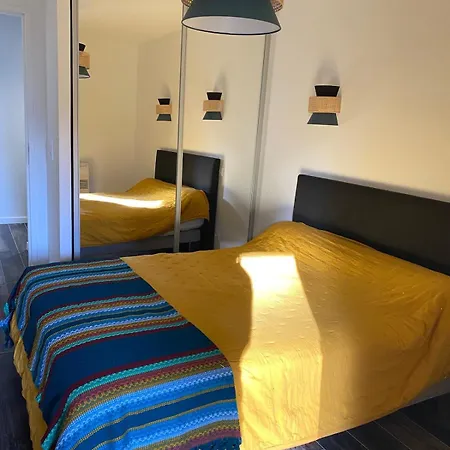 Confort Centre De Florent Avec Jardin アパート *